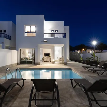 Yaiza 15 - Vipvipvillas * プラヤ・ブランカ