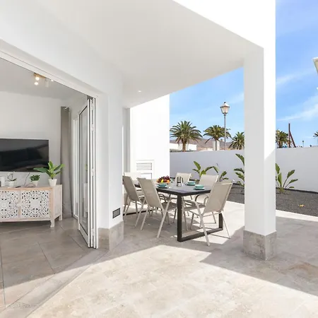 Yaiza 15 - Vipvipvillas * プラヤ・ブランカ